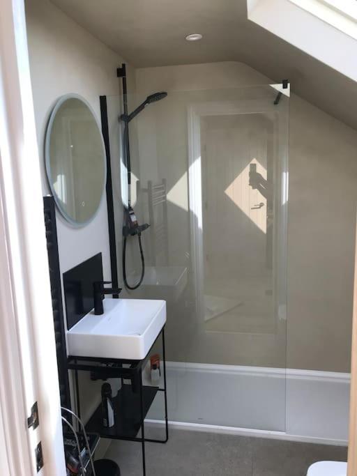 Elegant 3Bed Crouchend In Style With Roof Terrace Apartment London Ngoại thất bức ảnh